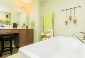 Mad Renovations Calgary - bathroom reno example